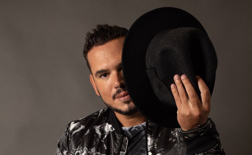 Olive3 Unveils Uplifting Progressive House Single One by One